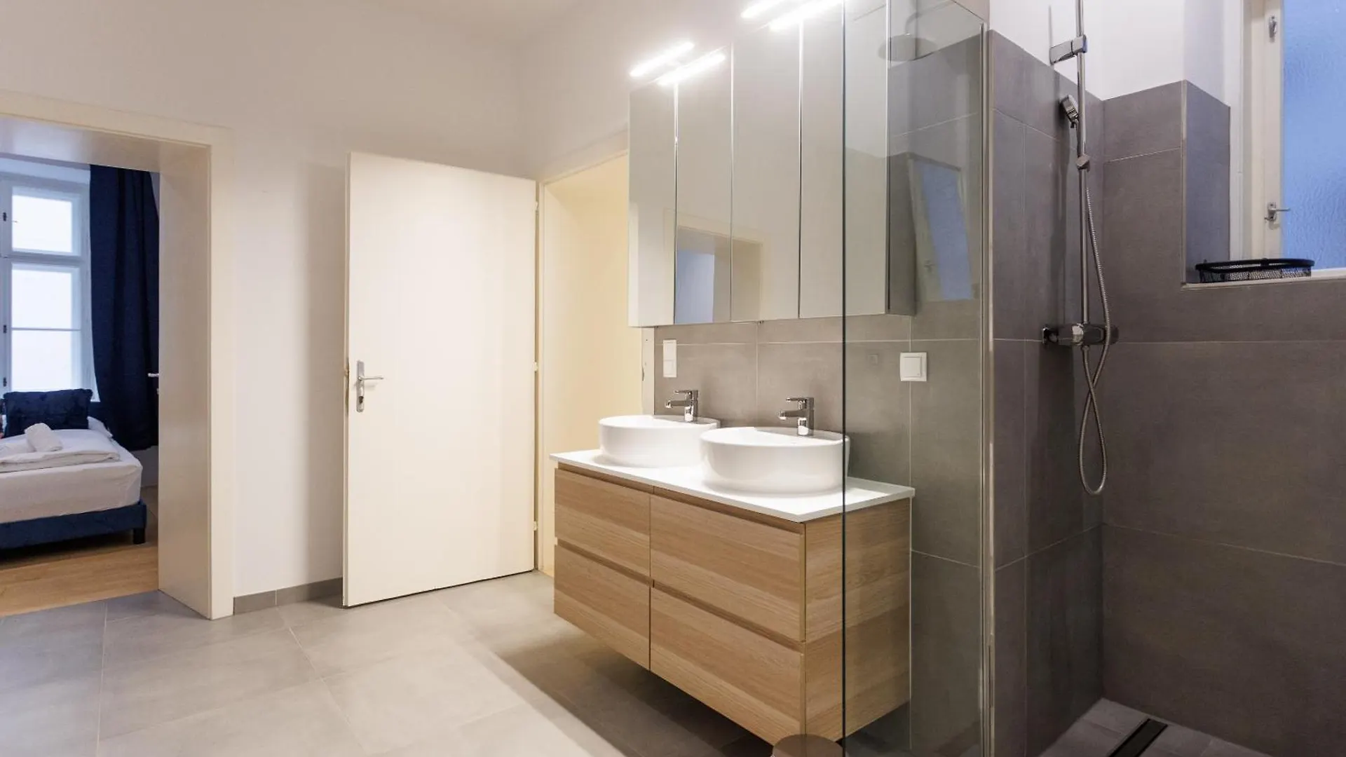 Luxury City Central Suite Vienna Austria